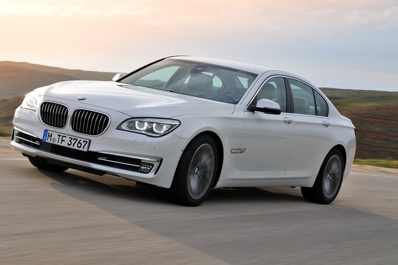 Autoesittely BMW 7-sarja 2012 