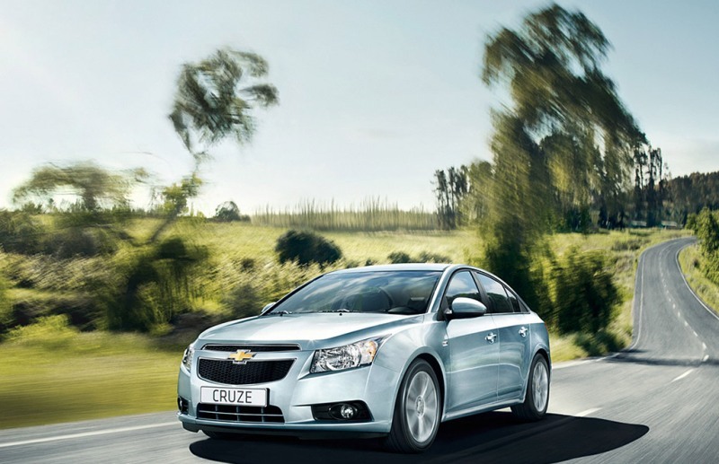 Autoesittely Chevrolet Cruze (2012)