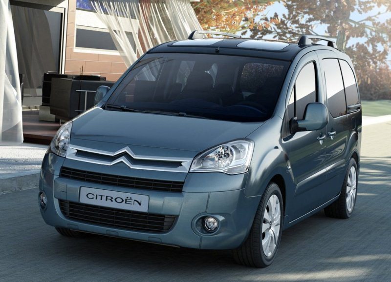 Autoesittely Citroen Berlingo 2012