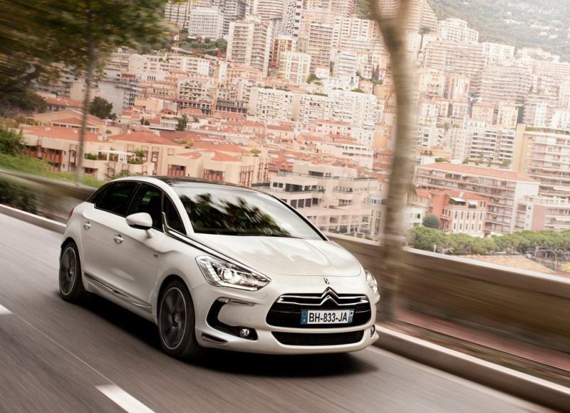 Autoesittely Citroën DS5 (2012)