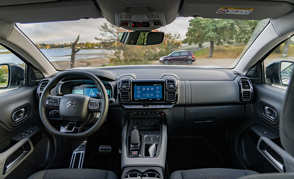 C5 Aircross ohjaamo