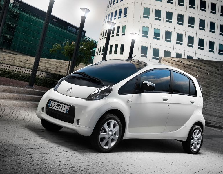 Autoesittely Citroën C-Zero 2012