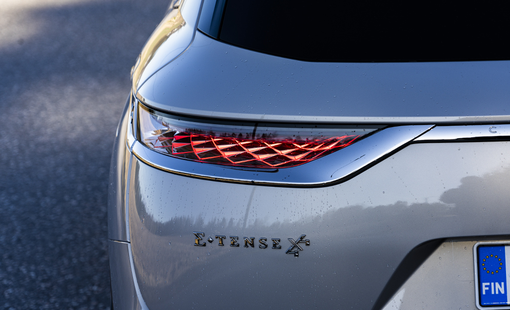 DS 7 Crossback takavalot