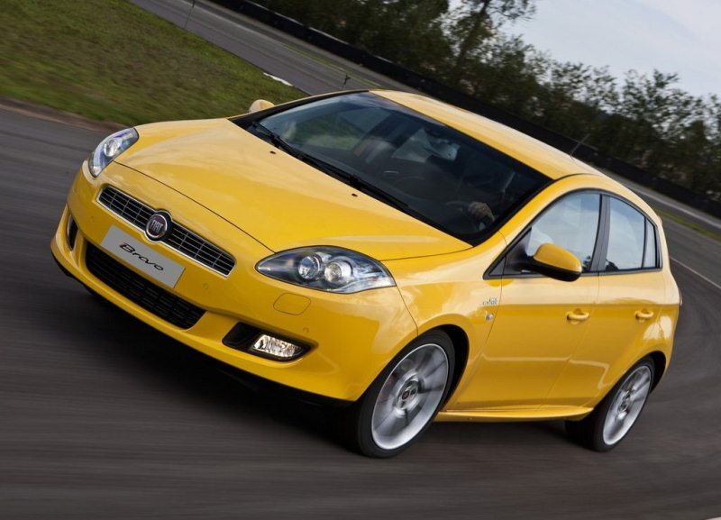 Autoesittely Fiat Bravo 2012