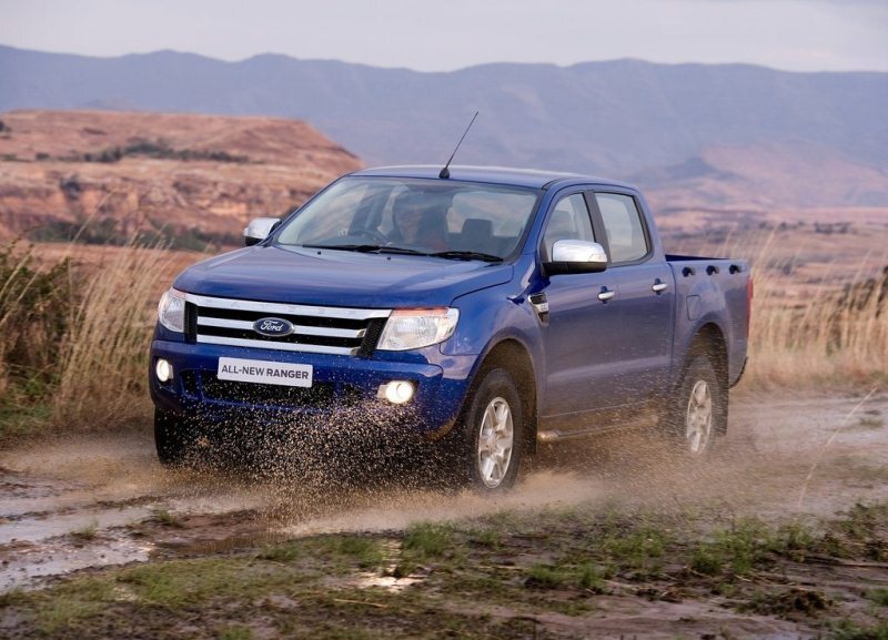 Autoesittely Ford Ranger 2012