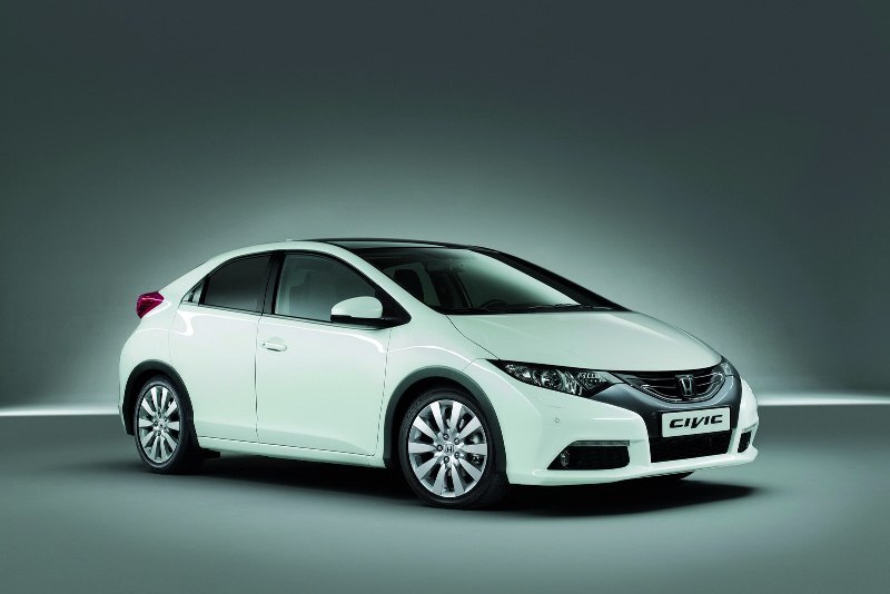 Autoesittely Honda Civic 2012