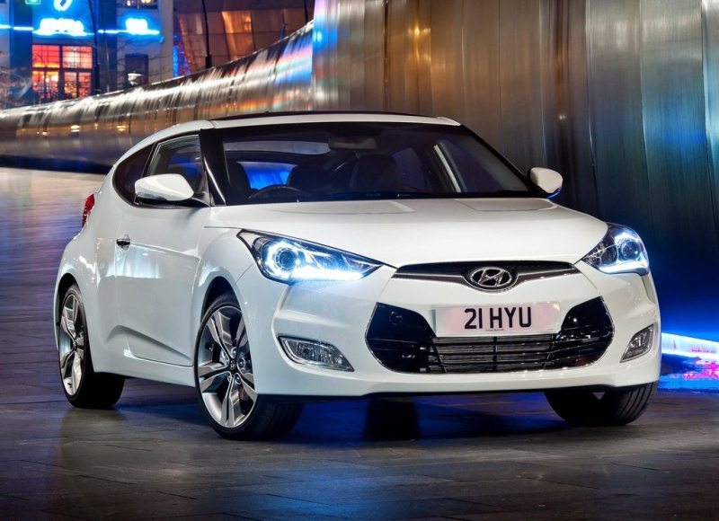 Autoesittely Hyundai Veloster 2012