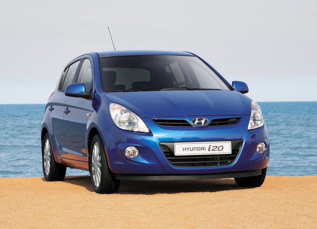 Autoesittely Hyundai i20 2012