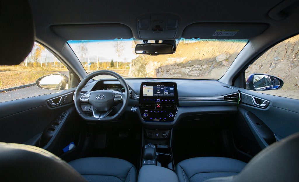 Ioniq electric ohjaamo