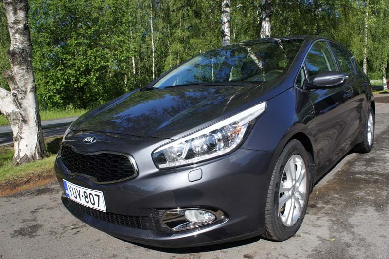 Autoesittely Kia Cee´d 2012