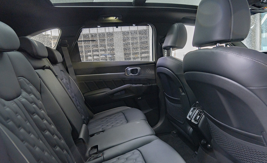 Kia Sorento takapenkit