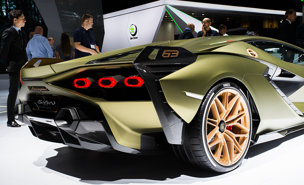 Lamborghini Sian on valmistajan ensimm&auml;inen hybridi