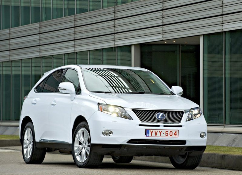 Autoesittely Lexus RX 450h 2012