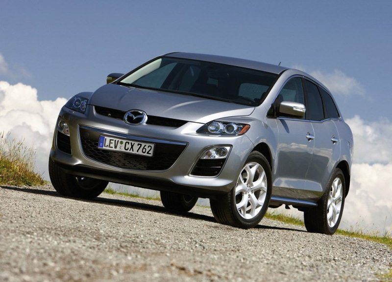 Autoesittely Mazda CX-7 2011-2012