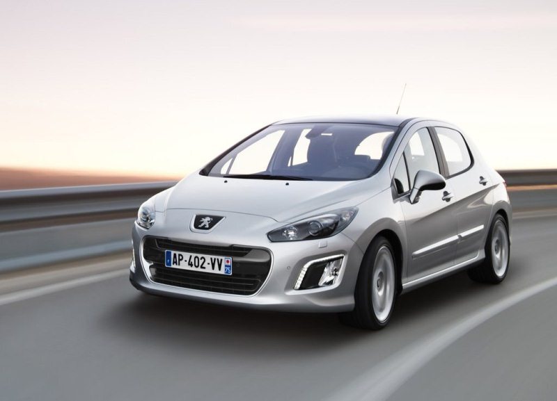 Autoesittely Peugeot 308 2012