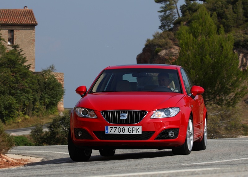 Autoesittely Seat Exeo 2010-2011