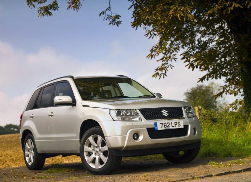 Autoesittely Suzuki Grand Vitara 2012