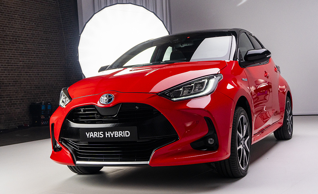Toyota Yaris keulamaski