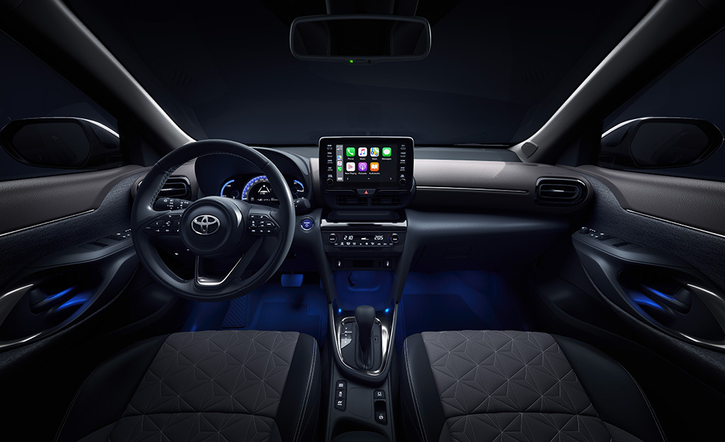 Toyota Yaris Cross ohjaamo