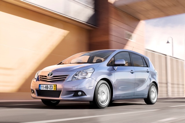 Koeajo Toyota Verso  2.0 D-4D Luxury 7p. 