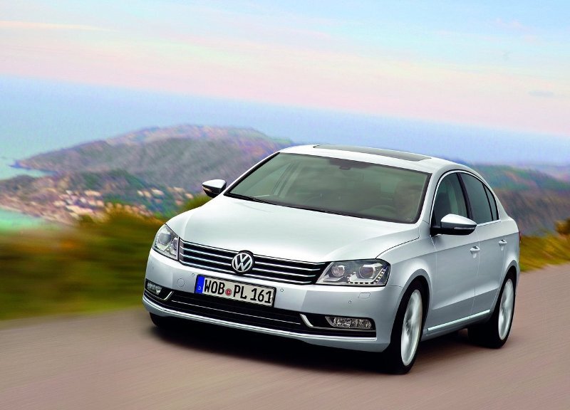Autoesittely Volkswagen Passat 2012