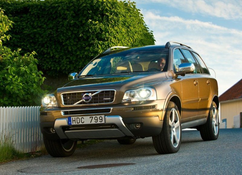 Autoesittely Volvo XC90 2012