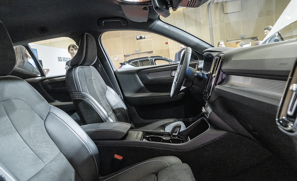 XC40 Recharge etuistuimet