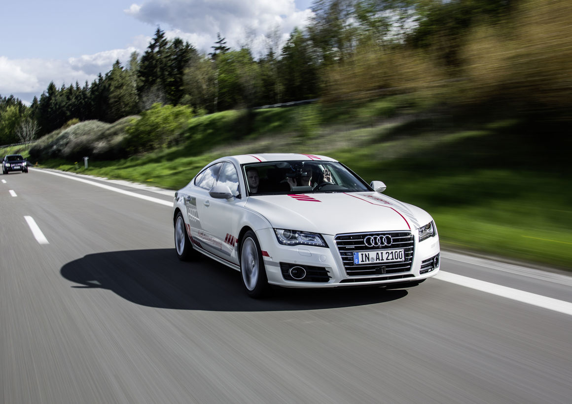 Inhimillinen Audi ilman inhimillisiä ajovirheitä