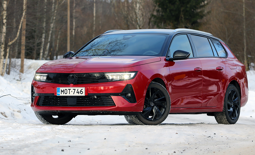 Koeajo: Opel Astra Sports Tourer GS – Hiljainen hyvässä ja pahassa