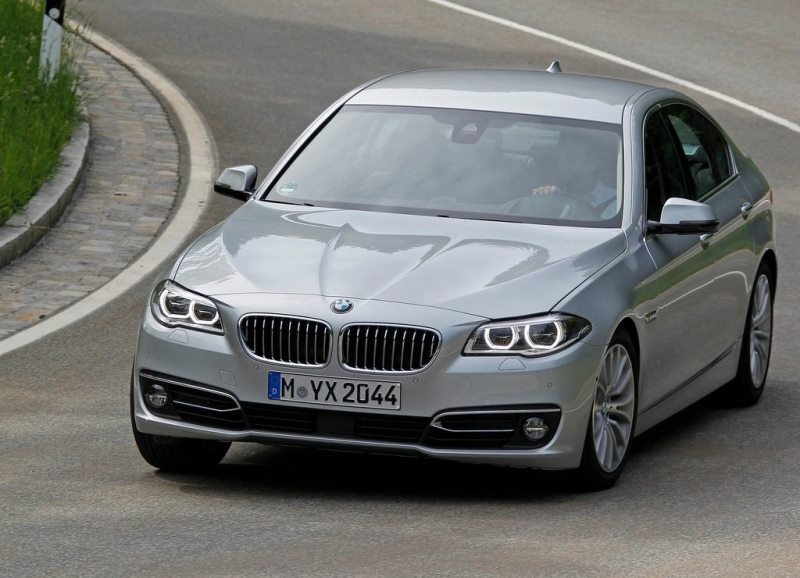 Autoesittely BMW 5-sarja 2013