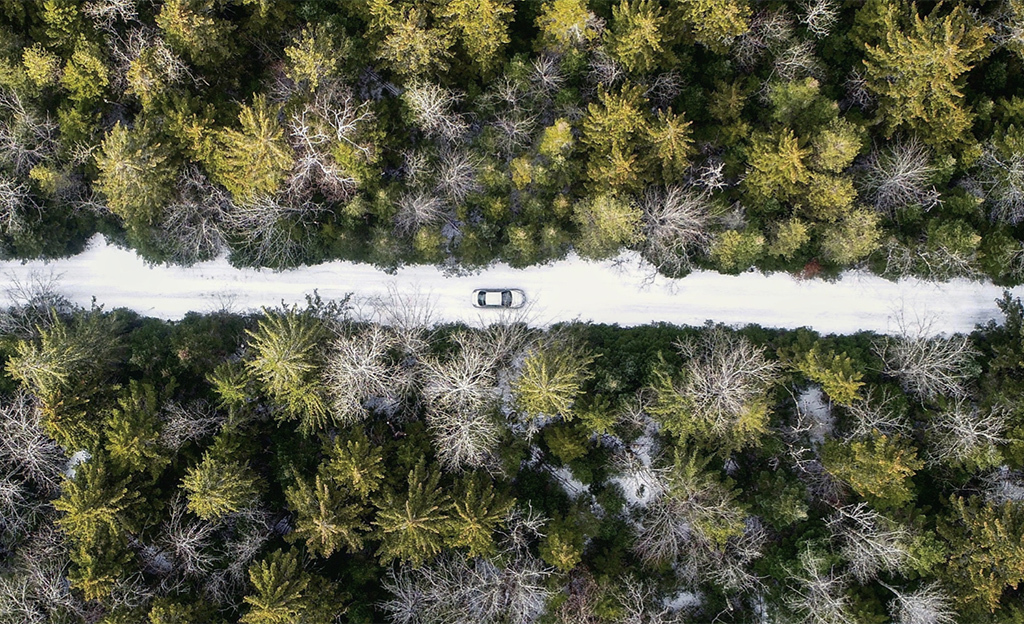 Toimiiko sähköauto talvella? Näillä konsteilla maksimoit toimintamatkan