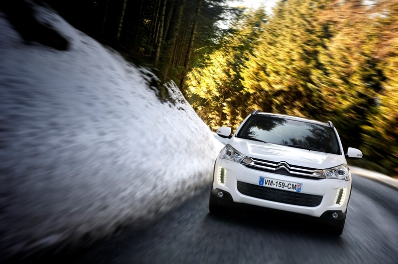 Autoesittely Citroën C4 Aircross 2013