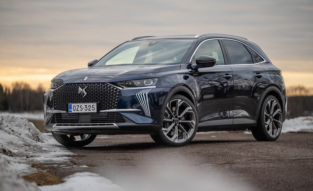 Koeajo: DS 7 Plug-in Hybrid – Nelivetoinen luksusmaasturi