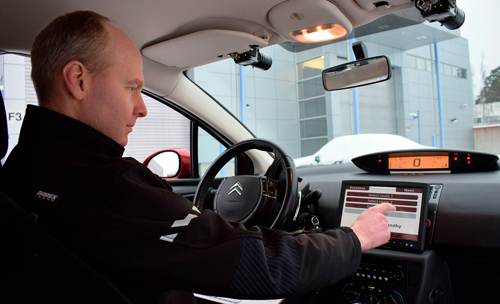 Robottiautoilusta tulee pian arkipäivää - näin itsestään ajavat autot ovat kehittyneet