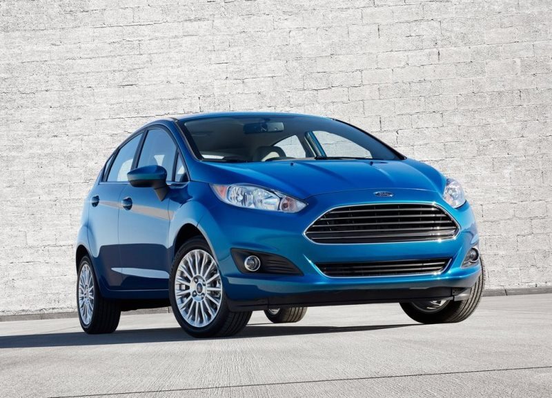 Autoesittely Ford Fiesta 2013