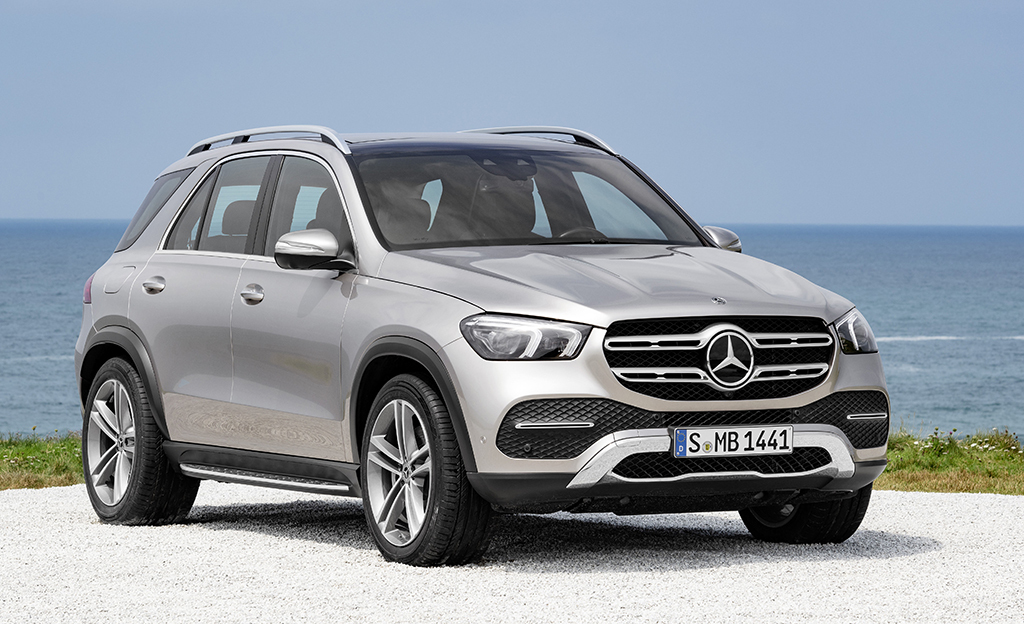 Uudistuva Mercedes-Benz GLE ei jätä kylmäksi – tässä auton kohokohdat