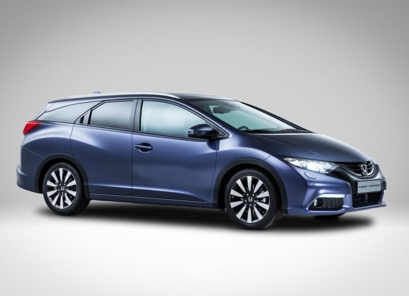 Autoesittely Honda Civic Tourer 2014