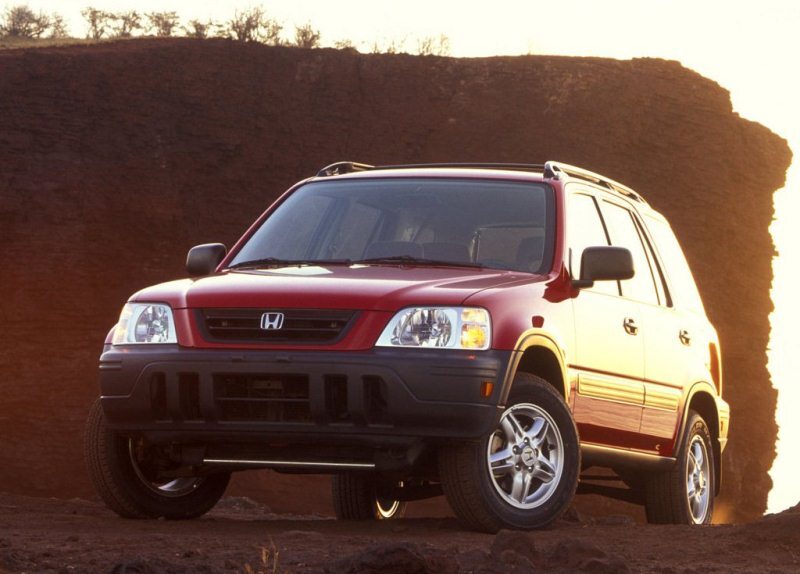 Autoesittely Honda CR-V 1995-2001