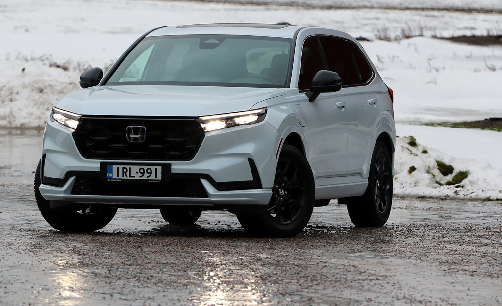 Koeajo: Honda CR-V – Lataushybridi sai lisää kokoa
