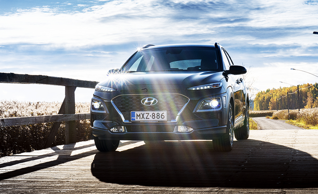 Ensifiilikset Hyundai Kona Hybridistä – tämän verran tekniikka säästää selvää rahaa