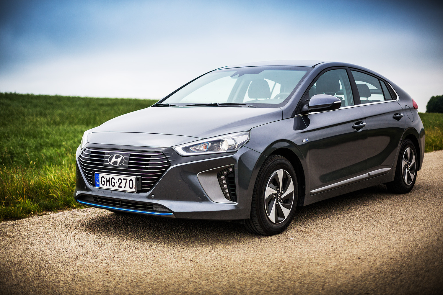 Hybridillä pihistellen Itämeren ympäri - villi Via Baltica