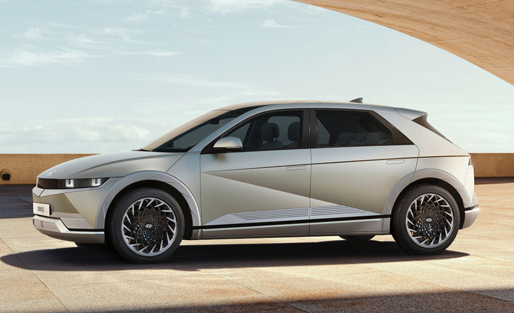 IONIQ 5 sähköauto