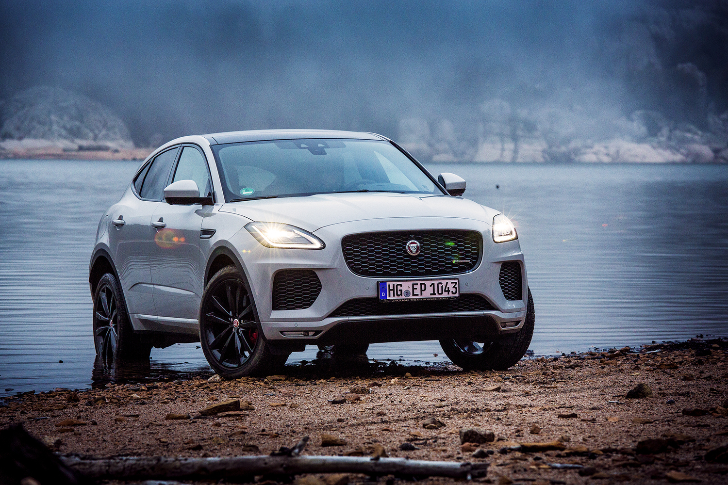 Koeajo: Jaguar E-Pace - luokkaa suurempi