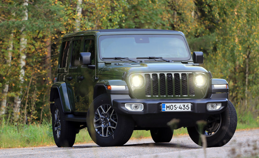 Koeajo: Jeep Wrangler on nyt lataushybridi – Maastossa ihan omaa luokkaansa
