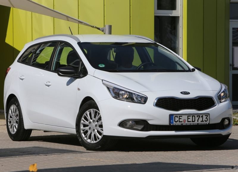 Autoesittely Kia cee´d Sportswagon 2013