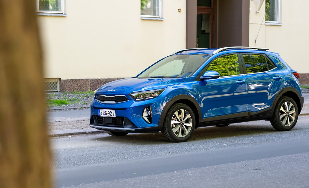 Koeajo: Kia Stonic 1,0 T-GDI – Kovimmat haastajat samalta merkiltä