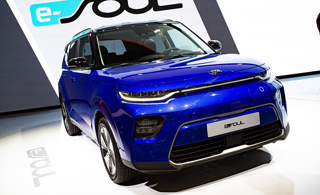 Kia e-Soul tarjoaa pitkän toimintamatkan – huomaatko yhtäläisyyden premium-merkkiin?