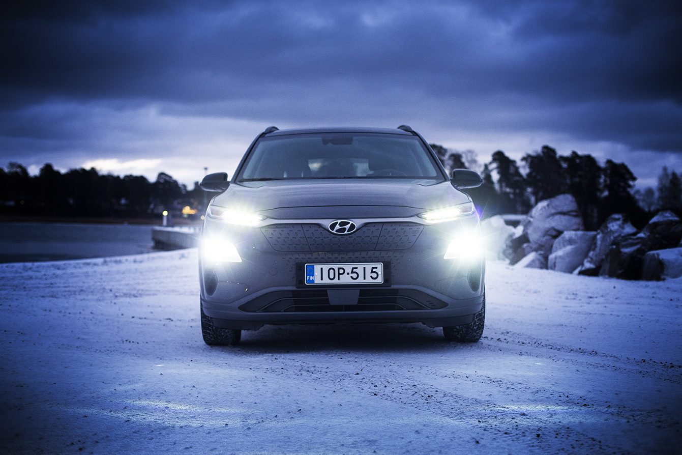 Koeajossa Hyundai Kona electric 64 kWh (vm. 2019) – sähköautojen parasta hinta-laatusuhdetta
