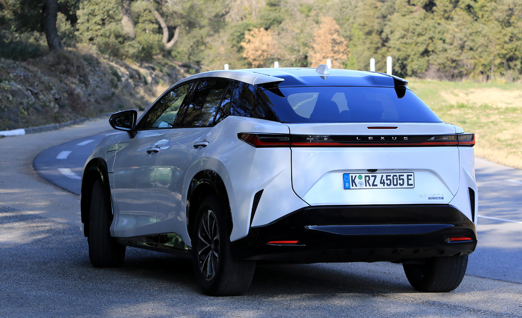 Koeajo: Lexus RZ – Näin herkkä ohjaus löytyy yleensä vain kilpa-autoista