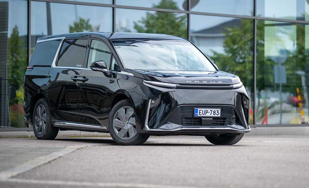 Koeajo: Maxus Mifa 9 – Tila-auto vailla kilpailijoita